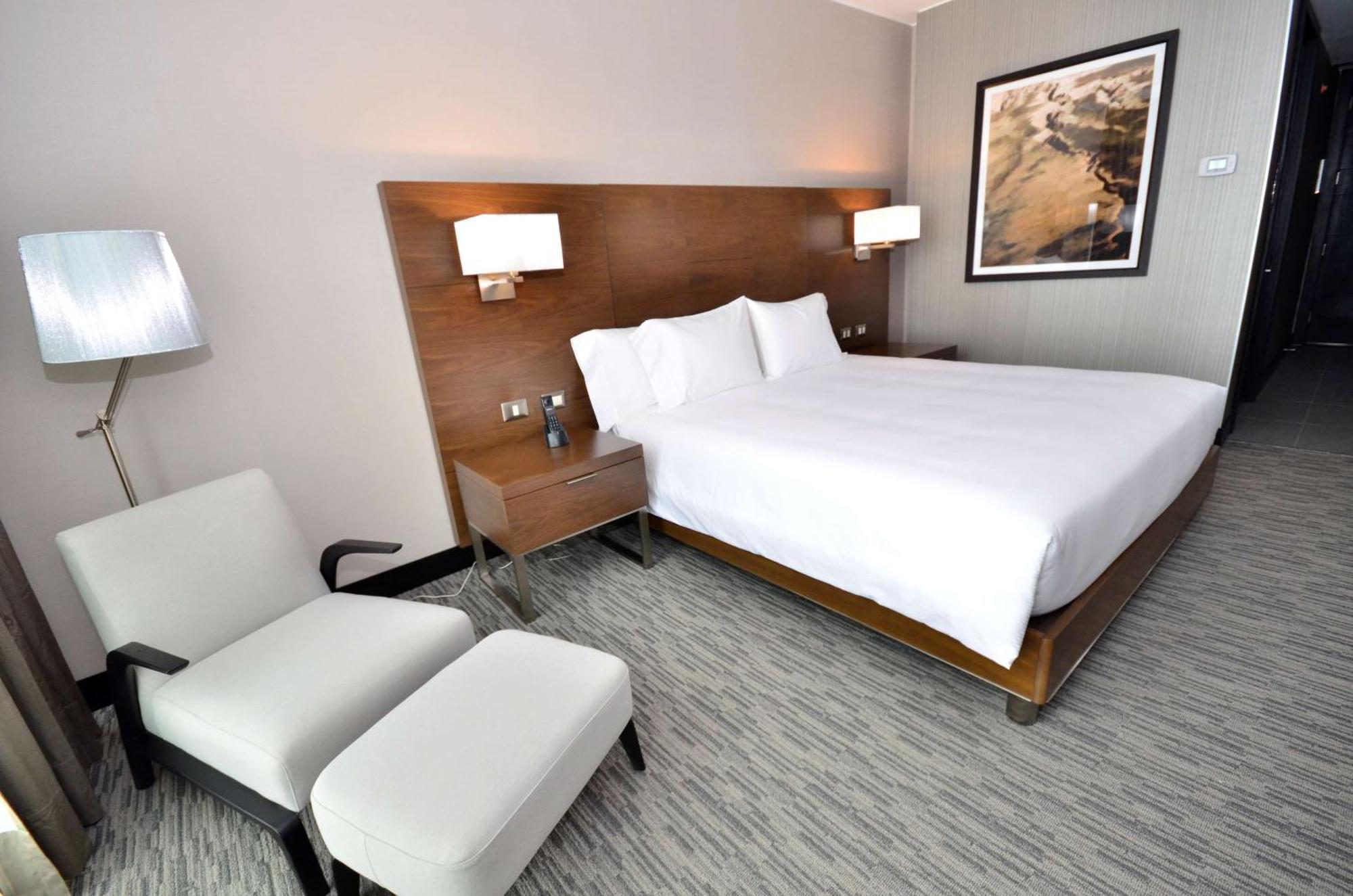 Hilton Garden Inn Икике Экстерьер фото