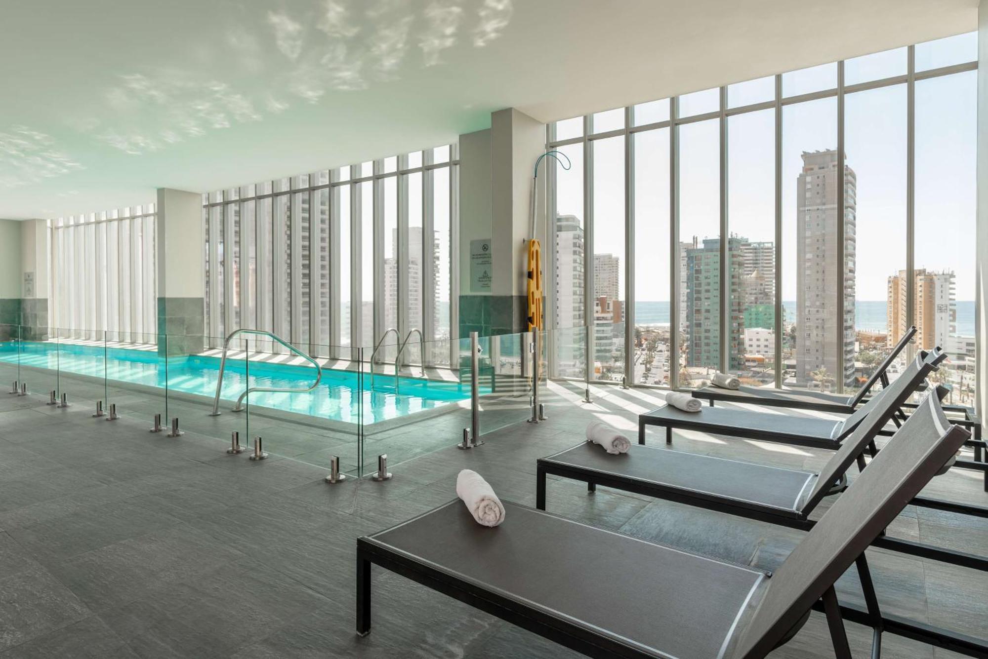 Hilton Garden Inn Икике Экстерьер фото