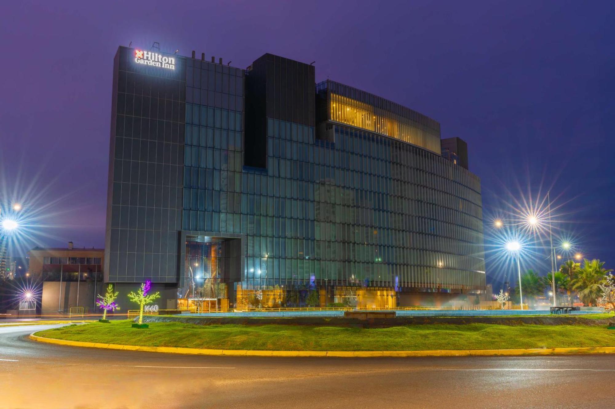 Hilton Garden Inn Икике Экстерьер фото